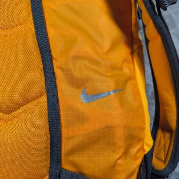 Nike Cheyenne Vapor II Backpack Orange Black Reflective Daypack Hiking Outodoor - Picture 7 of 16